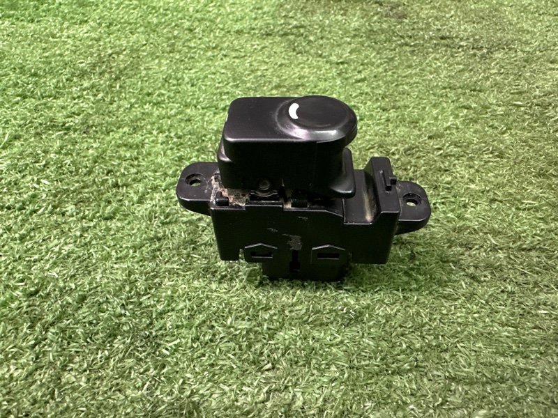 Кнопка стеклоподъемника Hyundai Solaris 1 2013 RB