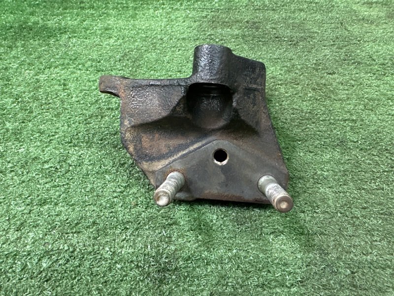 Кронштейн опоры двигателя Hyundai Solaris 1 2013 RB