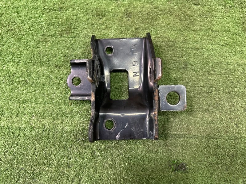 Кронштейн кпп Hyundai Solaris 1 2013 RB