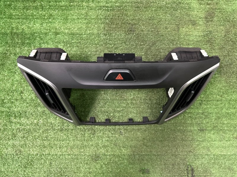 Рамка магнитолы с дефлекторами Hyundai Creta 2021 GS