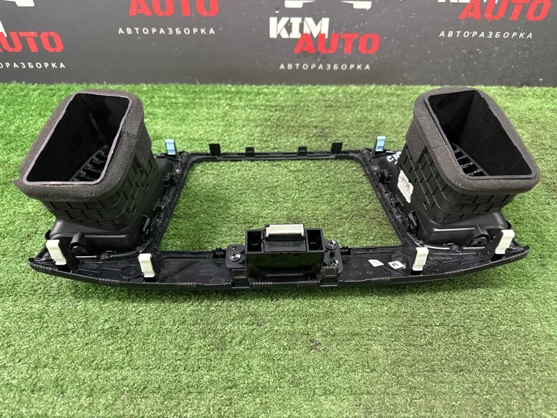 Рамка магнитолы с дефлекторами Hyundai Creta 2021 GS