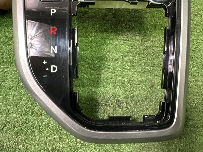 Накладка кулисы АКПП Hyundai Creta 2021 GS