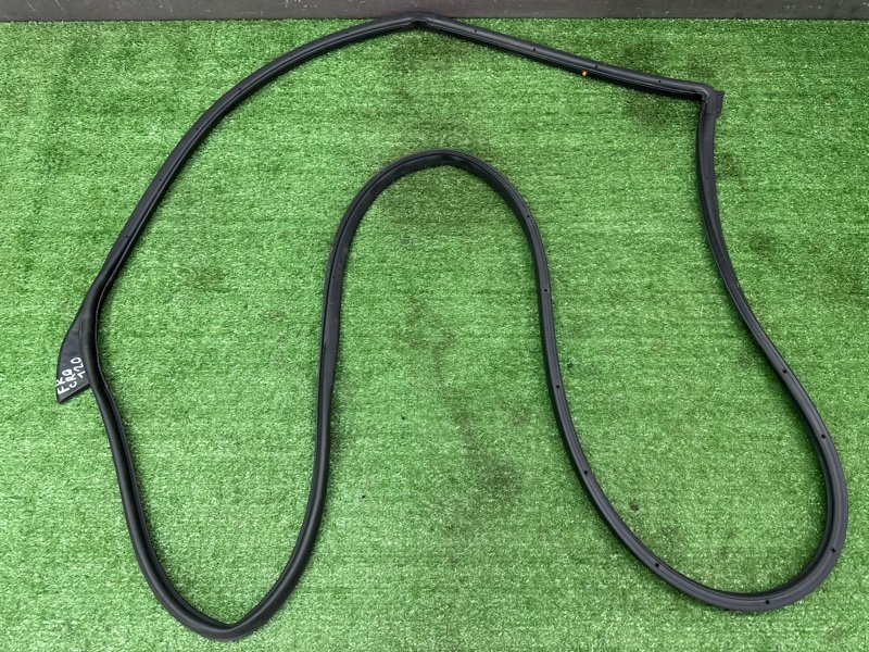 Уплотнитель двери Hyundai Creta 2021 GS