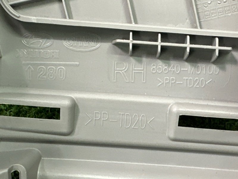 Накладка центральной стойки верхняя Hyundai Creta 2021 GS