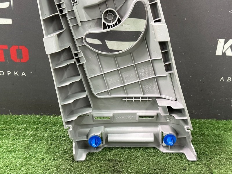 Накладка центральной стойки верхняя Hyundai Creta 2021 GS