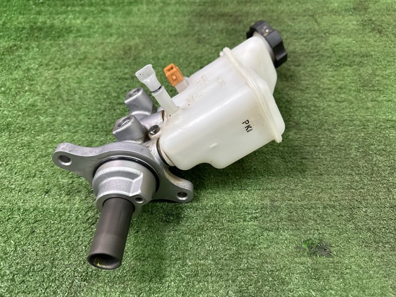 Главный тормозной цилиндр с бочком Hyundai Creta 2021 GS