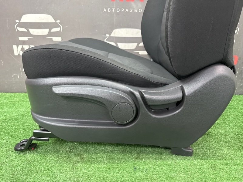 Сиденья передние комплект Hyundai Creta 2021 GS