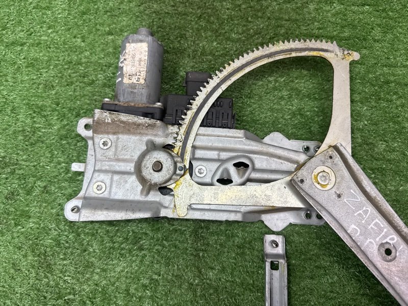 Механизм стеклоподъёмника с мотором Opel Zafira