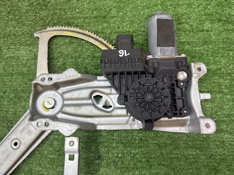 Механизм стеклоподъёмника с мотором Opel Zafira