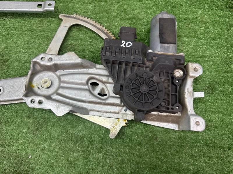 Механизм стеклоподъёмника с мотором Opel Astra H