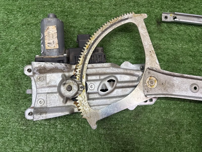 Механизм стеклоподъёмника с мотором Opel Astra H