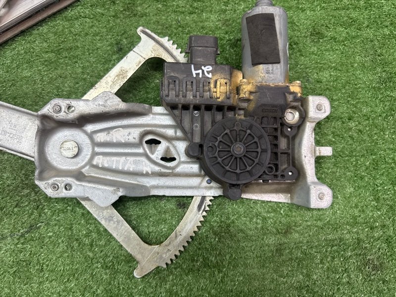 Механизм стеклоподъёмника с мотором Opel Astra H