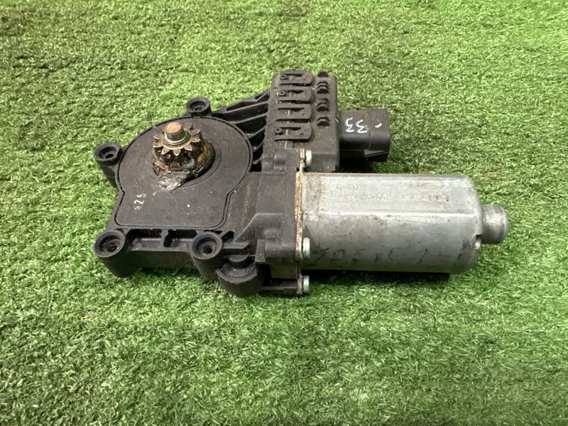 Мотор стеклоподъемника Opel Astra H