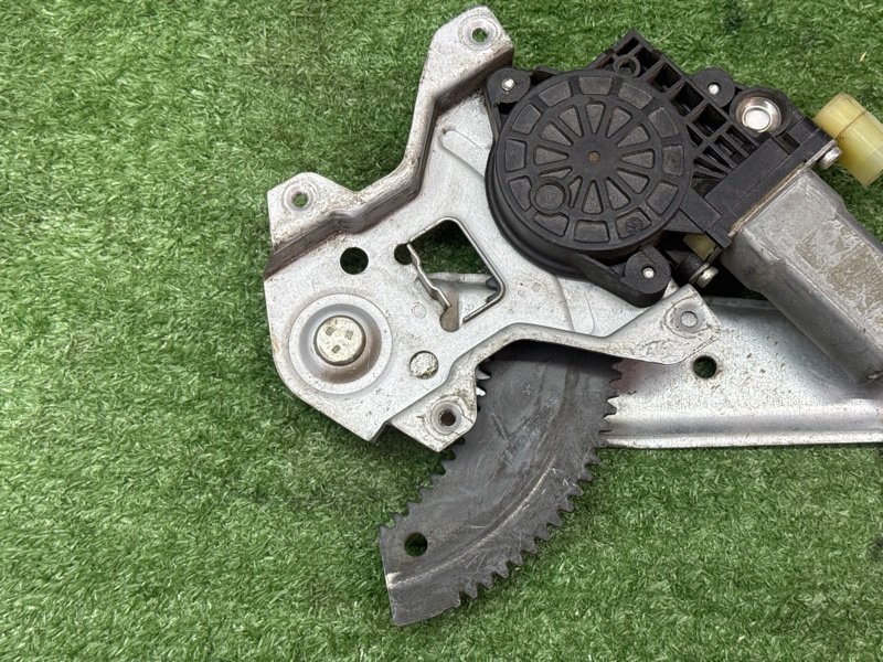 Механизм стеклоподъёмника с мотором Hyundai Getz