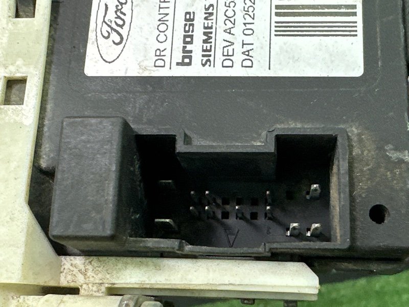 Мотор стеклоподъемника Ford Focus 2