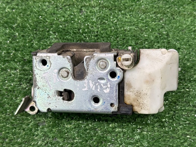 Замок двери Fiat Albea