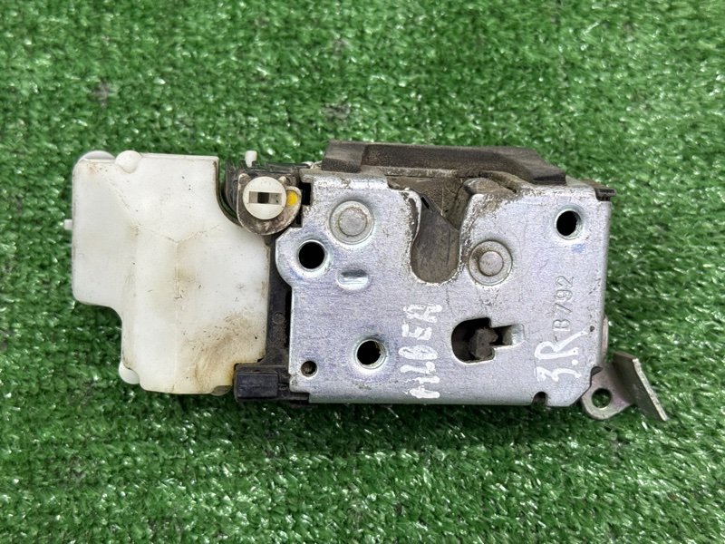 Замок двери Fiat Albea