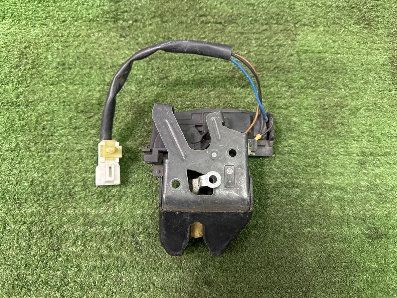 Замок крышки багажника Chevrolet Lacetti