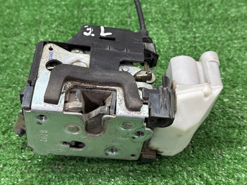 Замок двери Fiat Albea