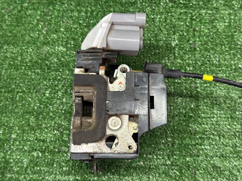 Замок двери Fiat Albea