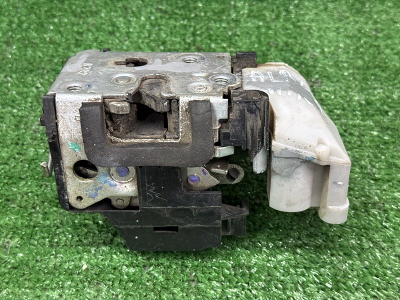 Замок двери Fiat Albea