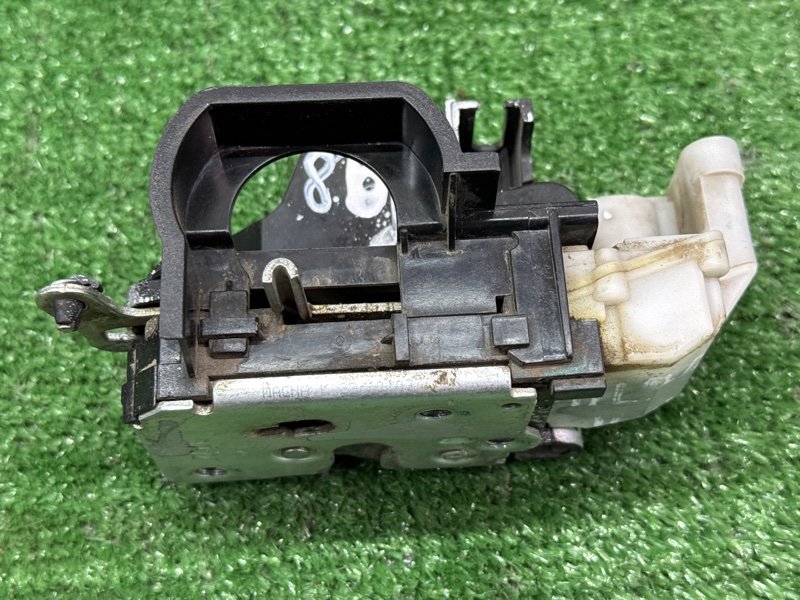 Замок двери Fiat Albea