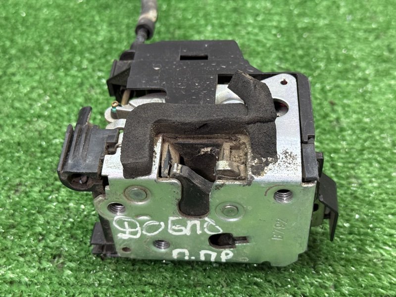 Замок двери Fiat Doblo