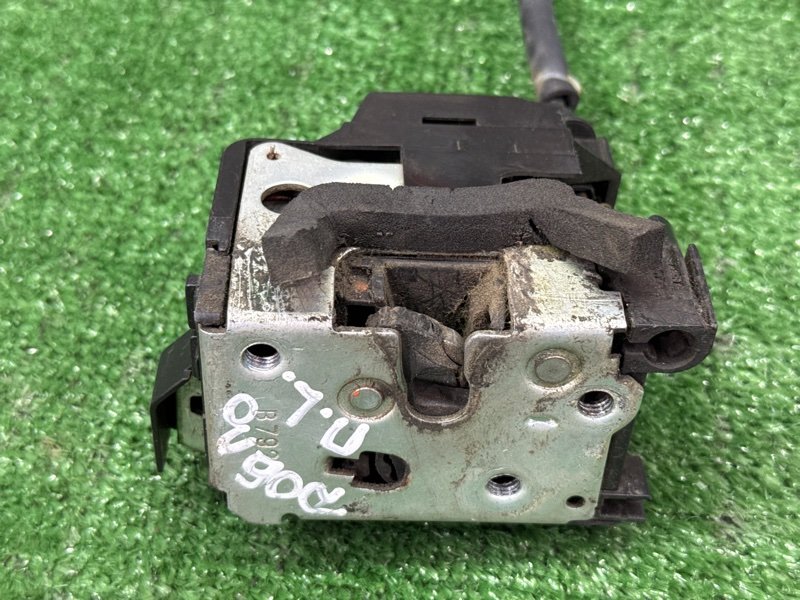 Замок двери Fiat Doblo