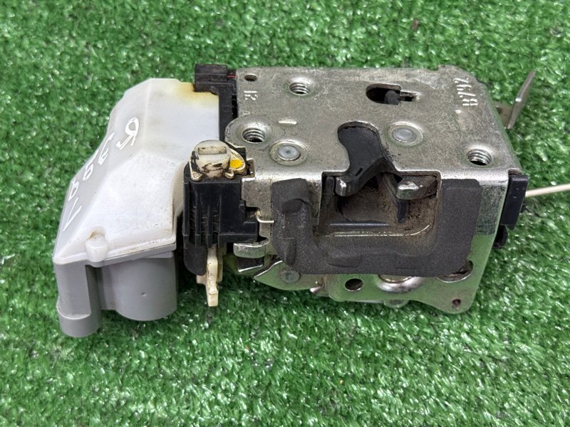 Замок двери Fiat Albea