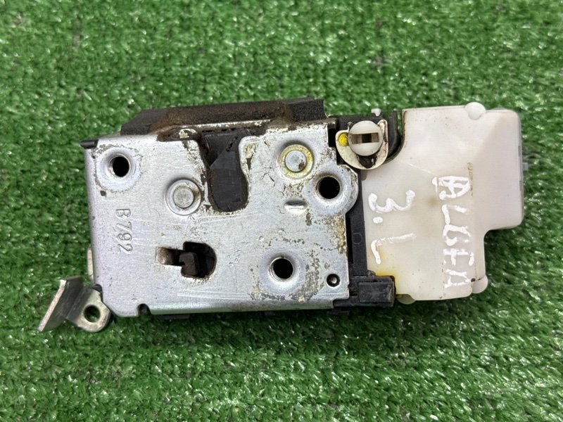 Замок двери Fiat Albea