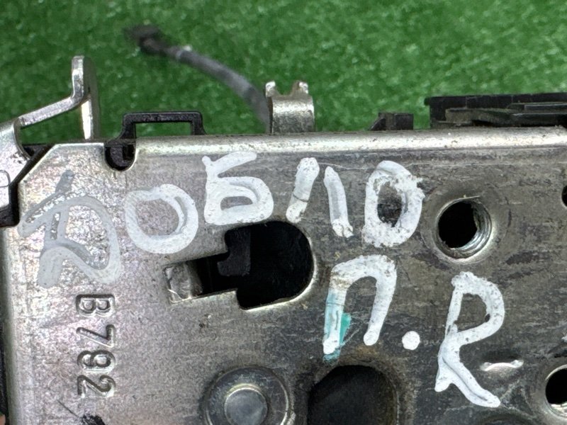 Замок двери Fiat Doblo