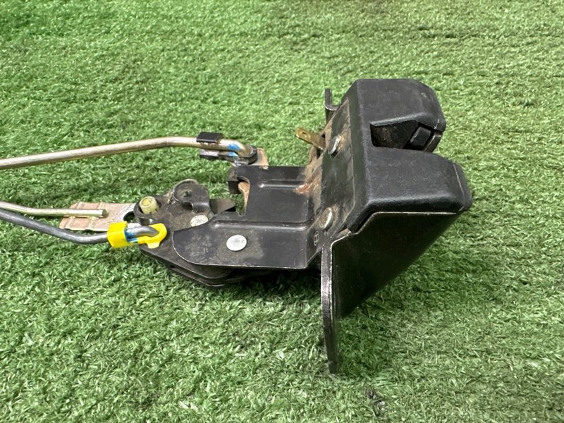 Замок крышки багажника Hyundai Getz