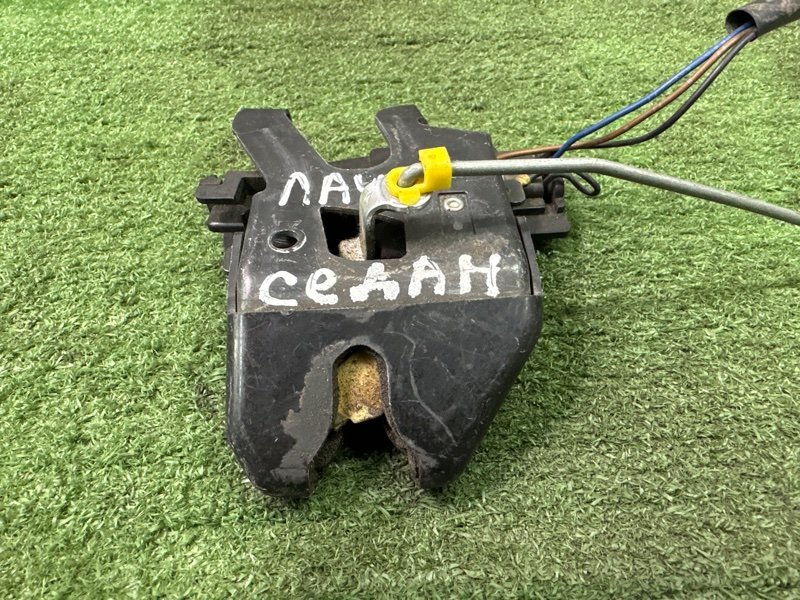 Замок крышки багажника Chevrolet Lacetti