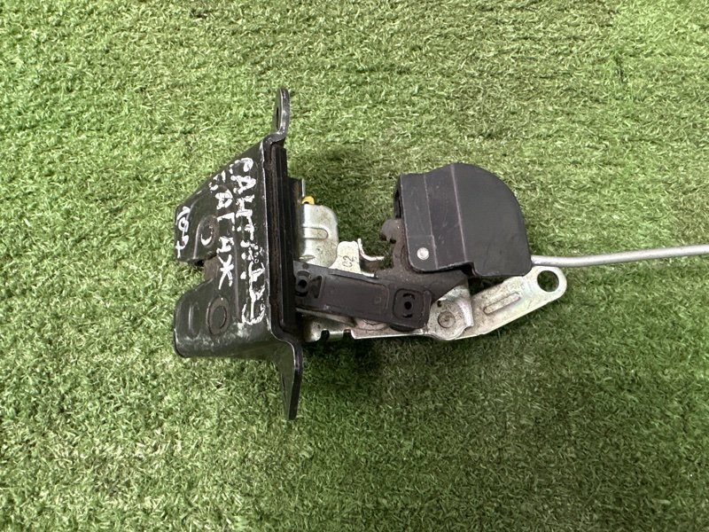 Замок крышки багажника Hyundai SantaFe 2