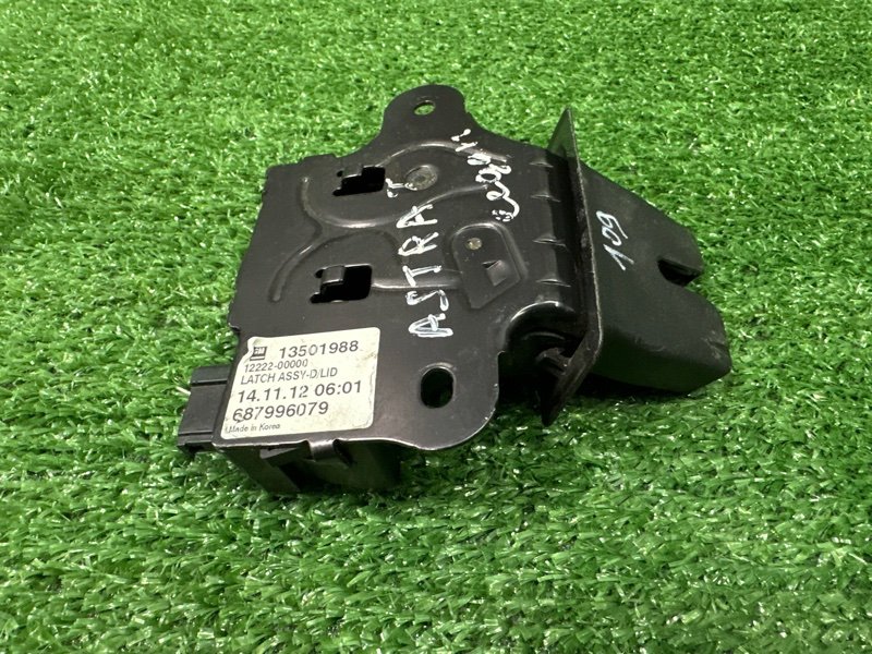 Замок крышки багажника Opel Astra J