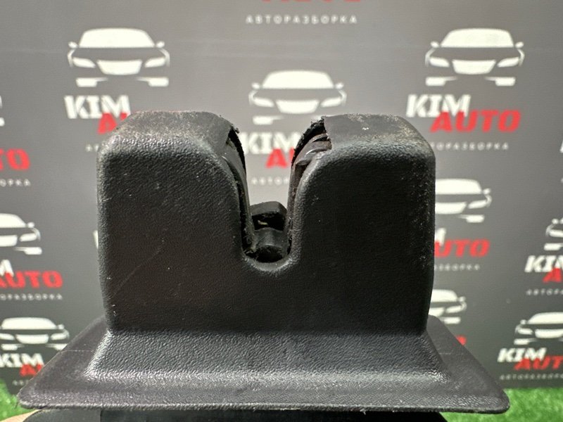 Замок крышки багажника Opel Astra J