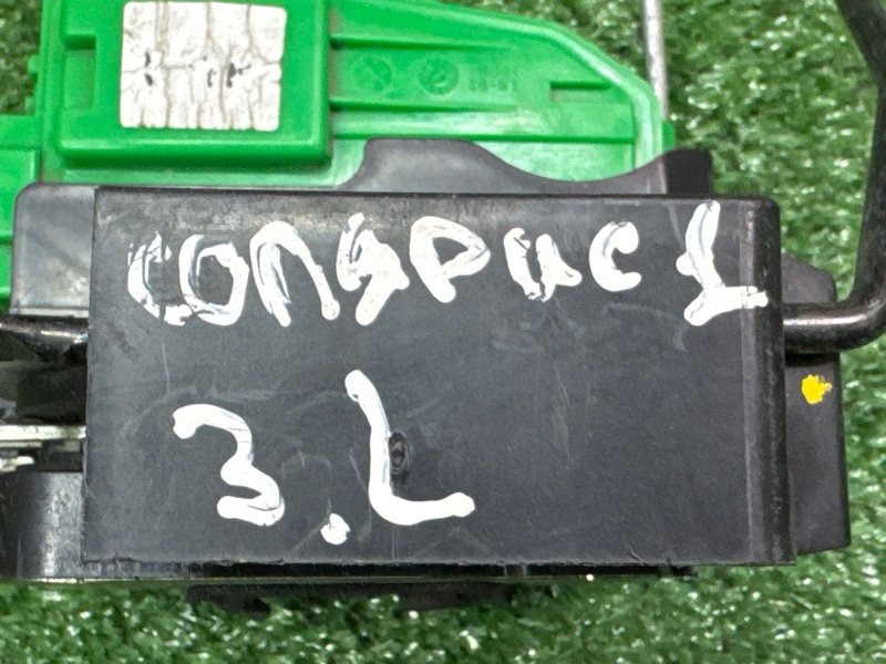 Замок двери Hyundai Solaris 1