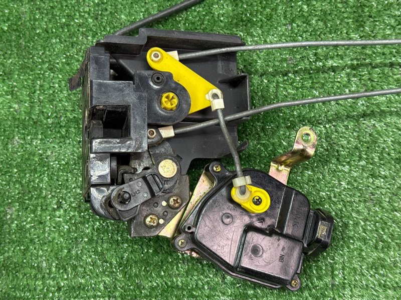 Замок двери Kia Rio 2