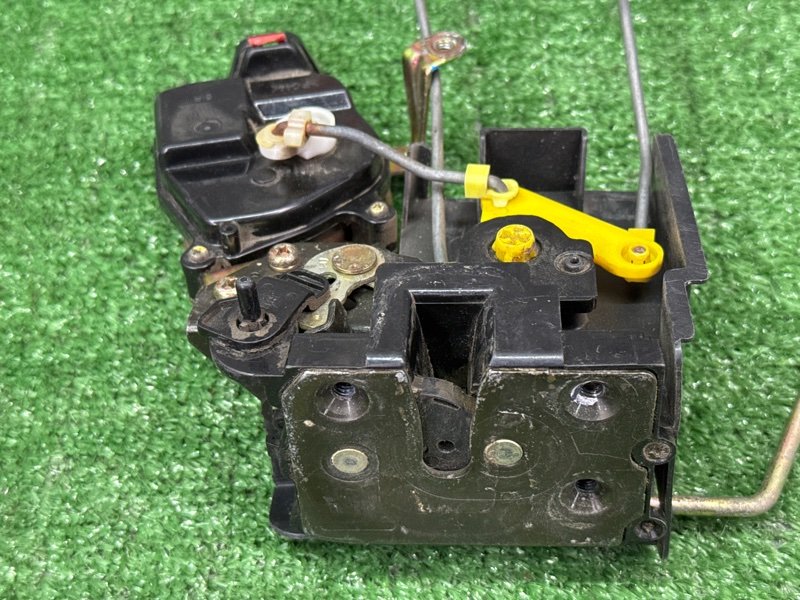 Замок двери Kia Rio 2