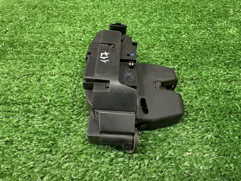 Замок крышки багажника Peugeot 308