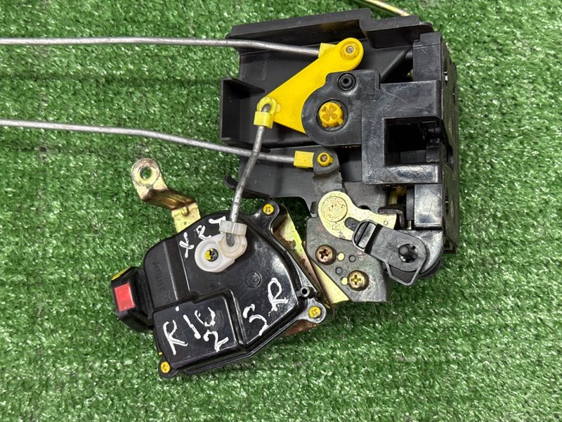 Замок двери Kia Rio 2