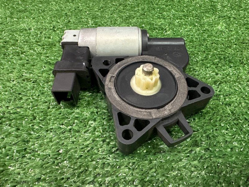 Мотор стеклоподъемника Mazda 6 GJ