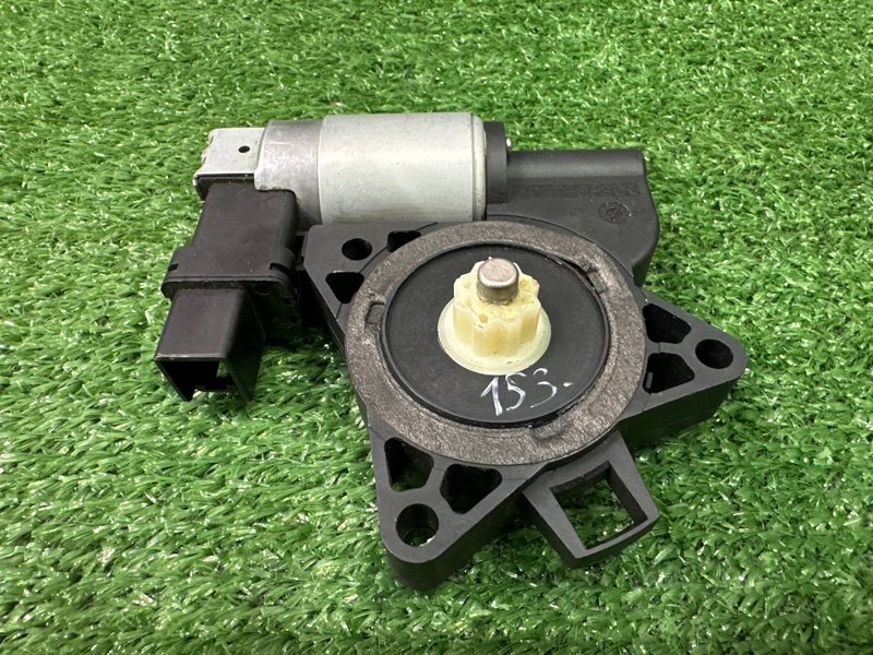 Мотор стеклоподъемника Mazda 3 BK