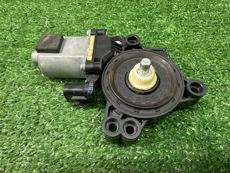 Мотор стеклоподъемника Hyundai i30 GD