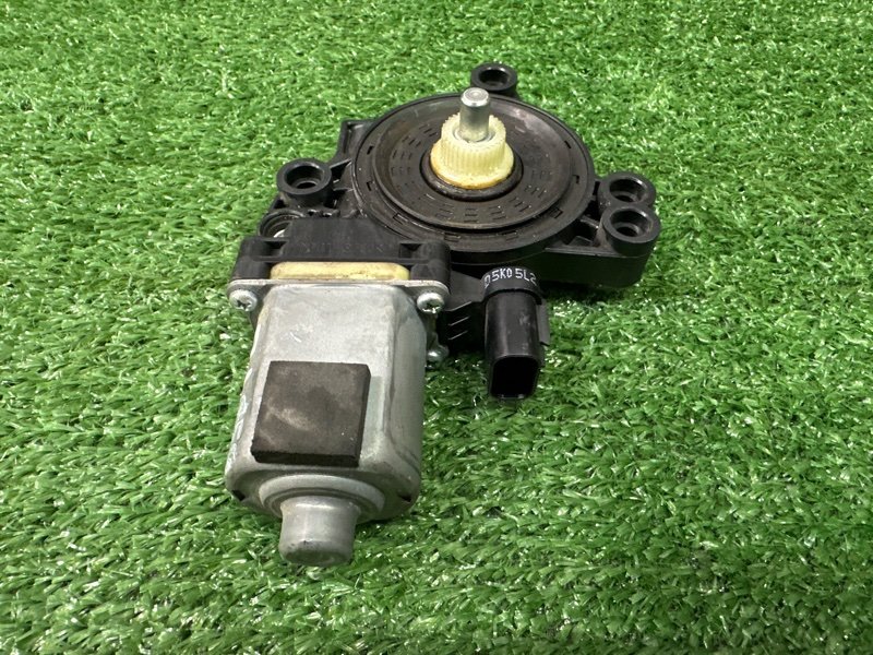 Мотор стеклоподъемника Hyundai i30 GD