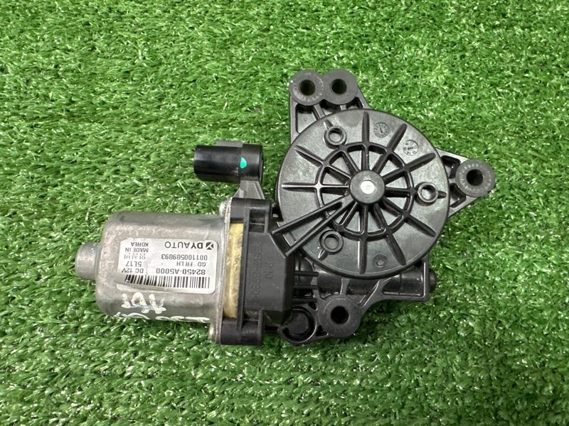 Мотор стеклоподъемника Hyundai i30 GD