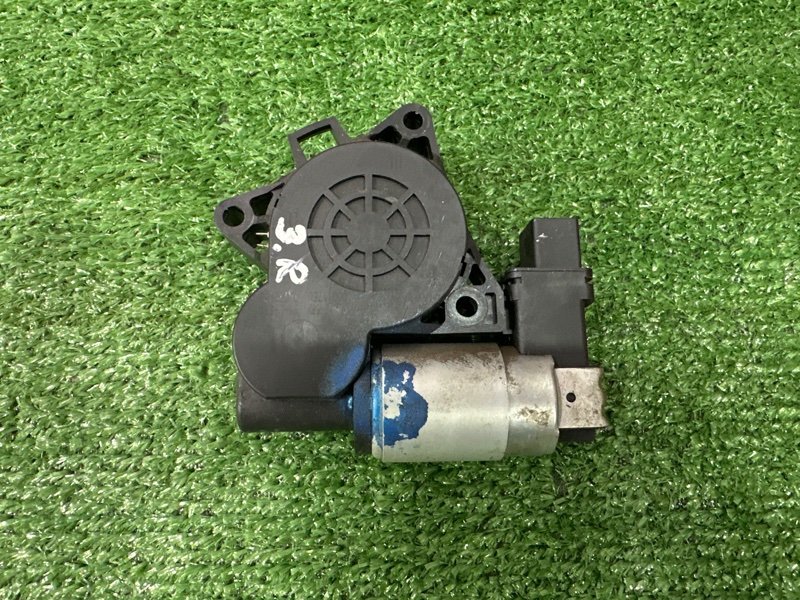 Мотор стеклоподъемника Mazda 3