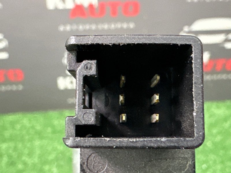 Мотор стеклоподъемника Mazda 3