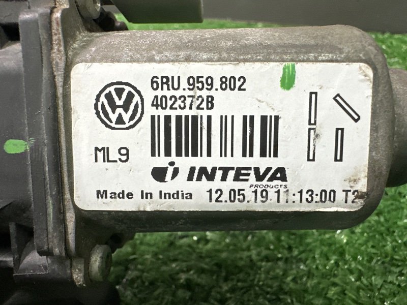 Мотор стеклоподъемника Volkswagen Polo 5