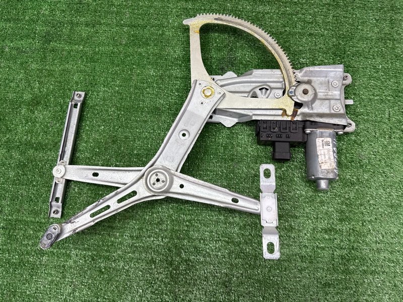 Механизм стеклоподъёмника с мотором Opel Astra